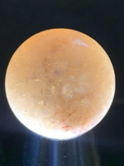 精美冰飘糖心料冰粉色战国红玛瑙大圆珠一颗！ 精美冰飘糖心料冰粉色战国红玛瑙大圆珠一颗！