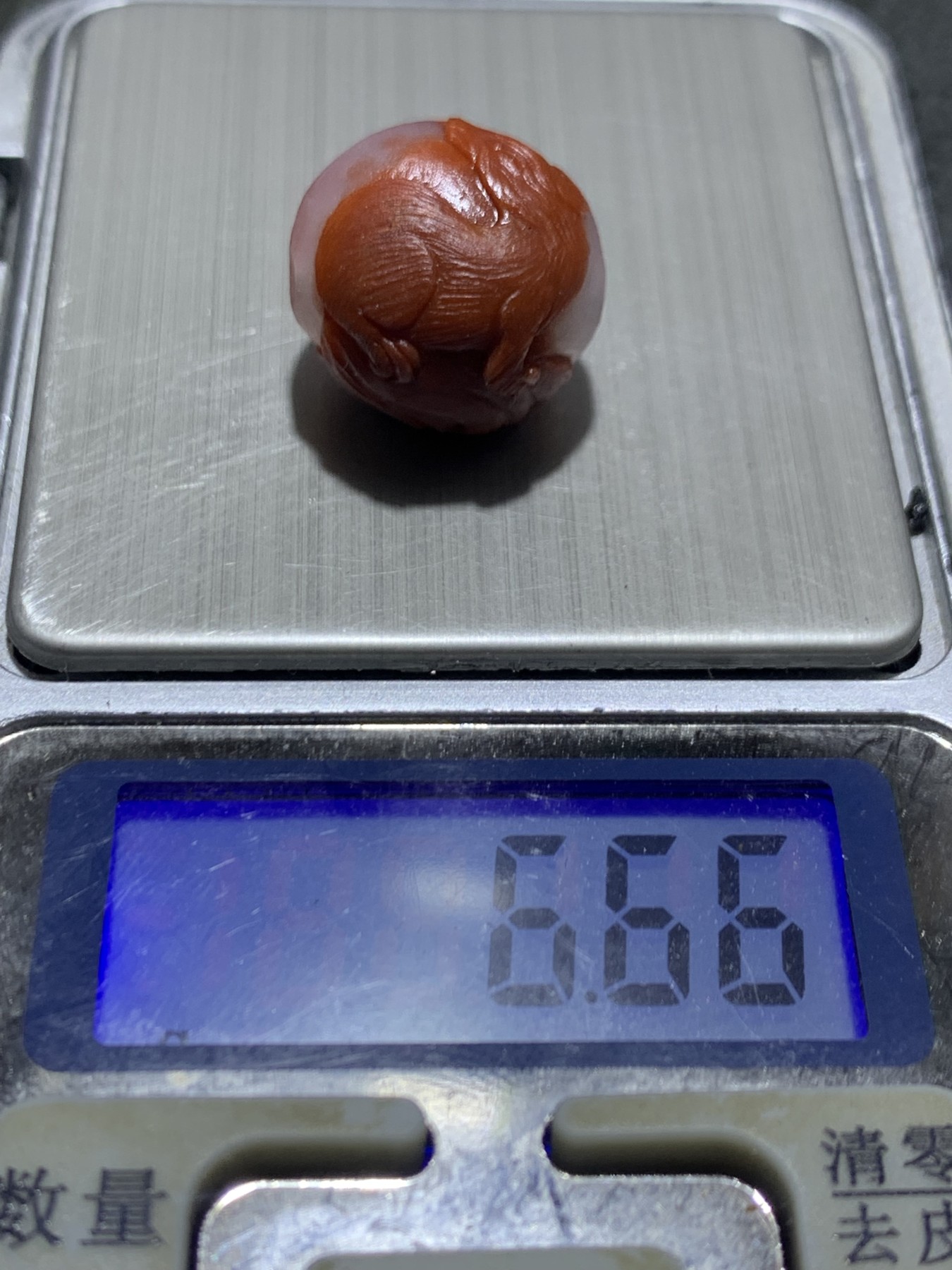 精美冰飘亚光战国红玛瑙手工俏色巧雕九尾赤狐珠一颗