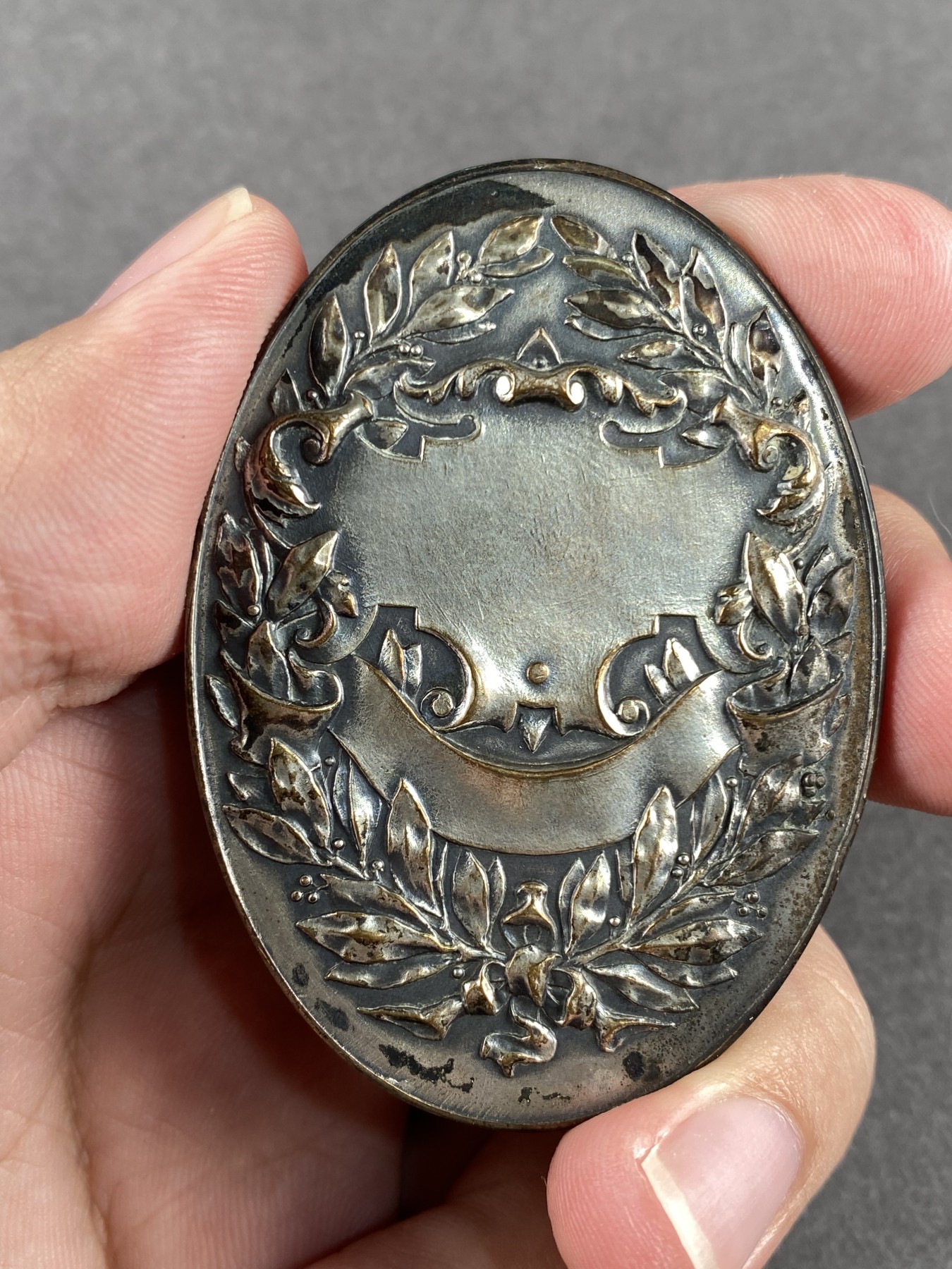 万国钱币拍卖第013期（视频直播专场） 20世纪初奥地利日耳曼尼娅椭圆异形大镀银章 63MM*45MM,67克