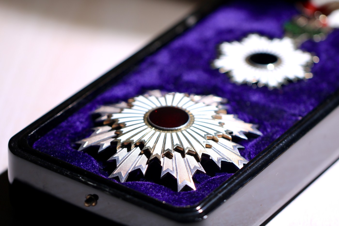 大猫徽章拍卖第229期 勿忘国耻 全品勋二等旭日重光章 状态好