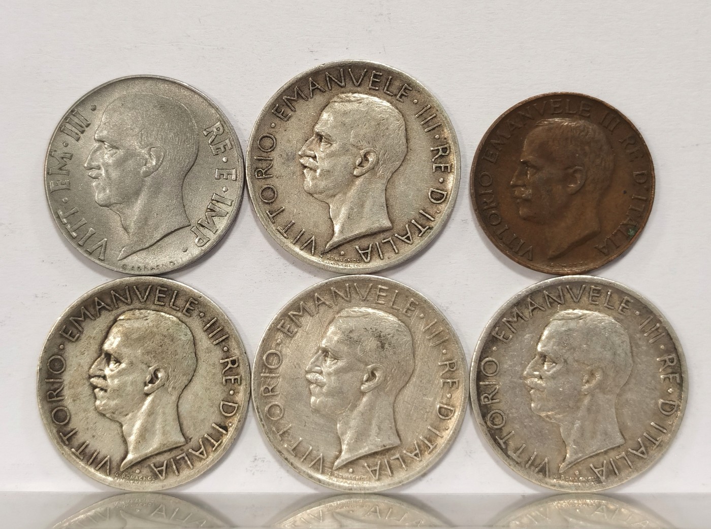 博洋堂世界钱币拍卖第036期（全场包邮） 意大利，1927年5里拉银币+1940年20分镍币有磁性版+1920年5分，三世经典设计，