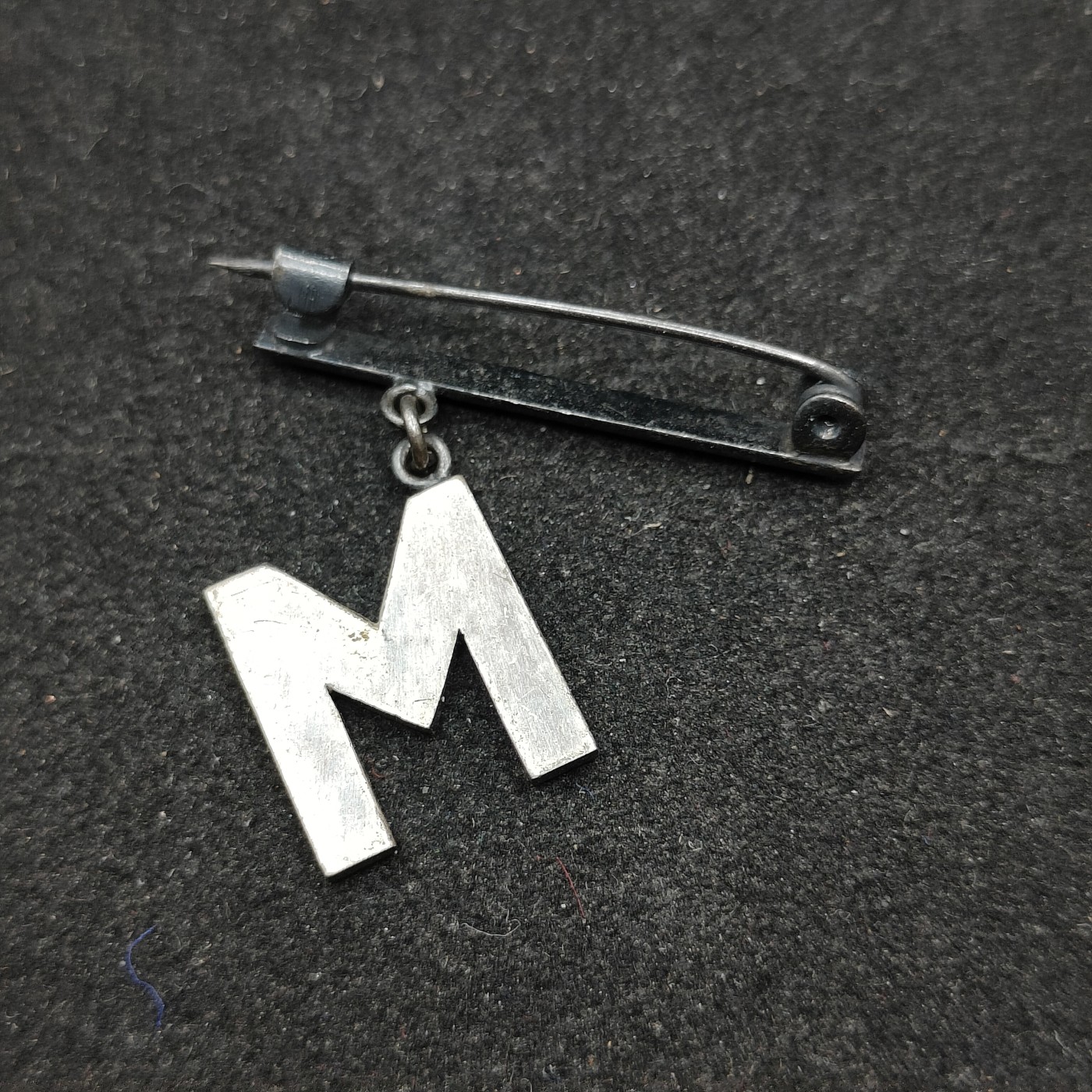 全场0元起拍 第77期 咸鱼国勋章拍卖专场 7月30日（周日）下午6：00开始 m字徽章