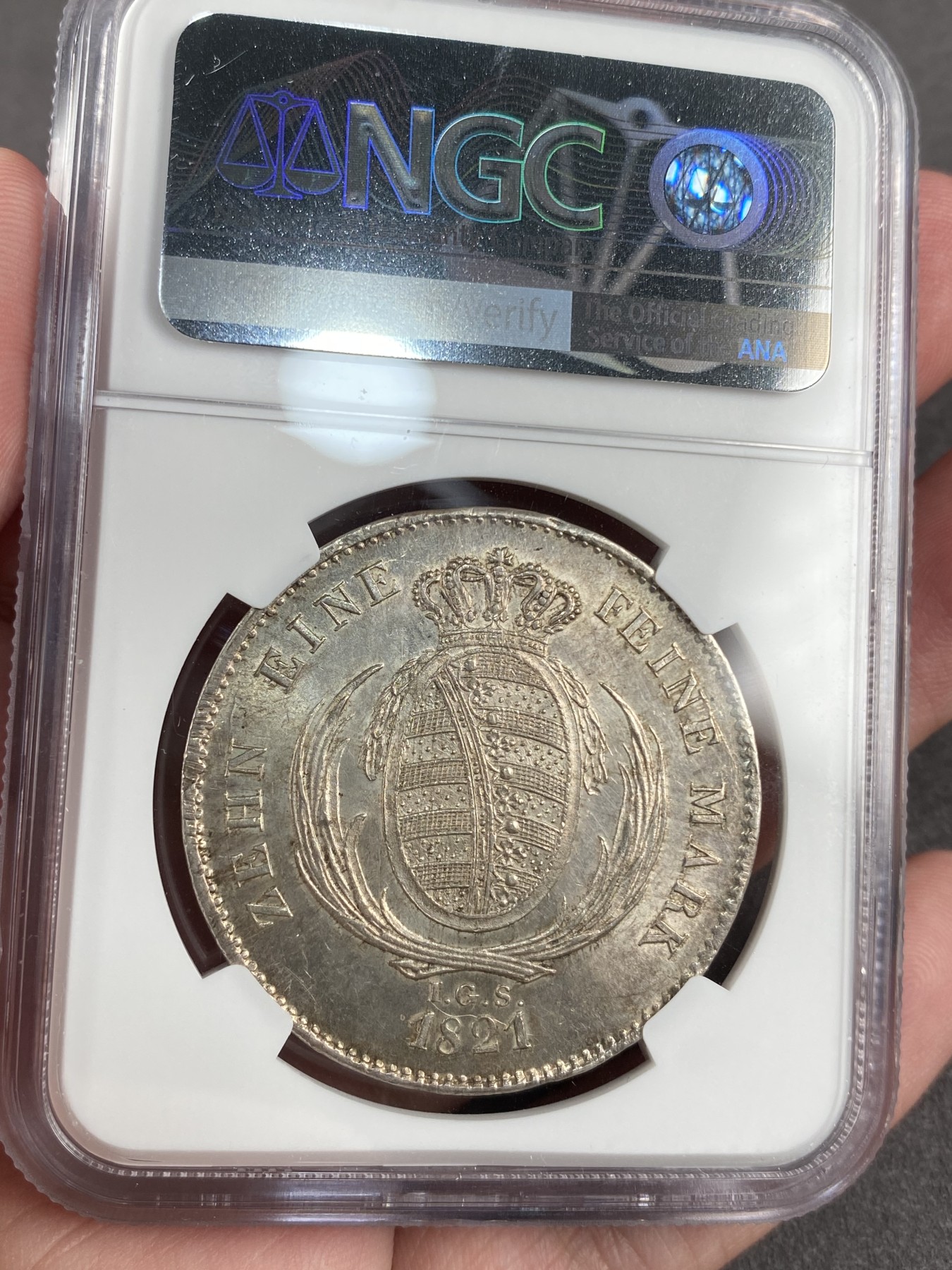 万国钱币拍卖第013期（视频直播专场） NGC UNCD 1821年德国萨克森IGS 1皇冠大泰勒 顶部有取环痕迹，不是很明显，转光状态
