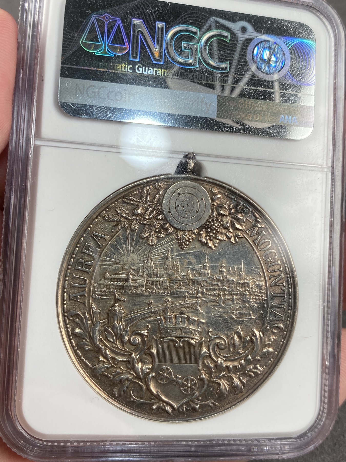 万国钱币拍卖第013期（视频直播专场） NGC UNCD 1894年德国美因茨经典射击节大银章 原吊环没给分有点冤