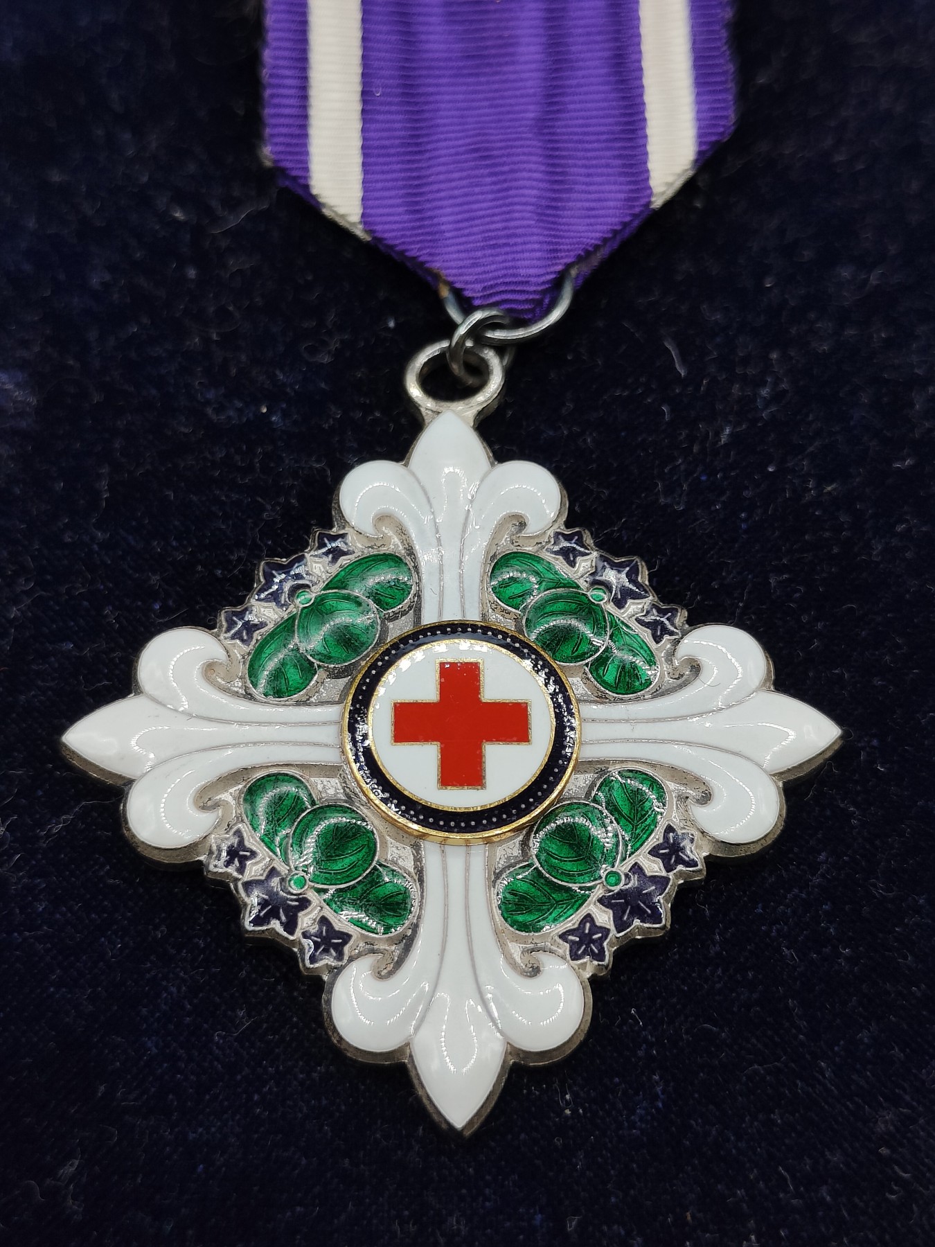 全场0元起拍 第77期 咸鱼国勋章拍卖专场 7月30日（周日）下午6：00开始 43克 稀少日本赤十字笃志会珐琅章 纯银制