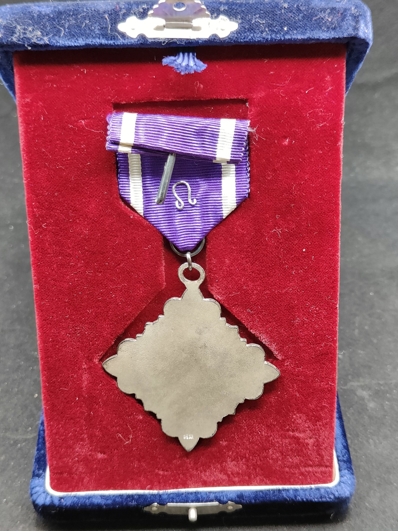 全场0元起拍 第77期 咸鱼国勋章拍卖专场 7月30日（周日）下午6：00开始 43克 稀少日本赤十字笃志会珐琅章 纯银制