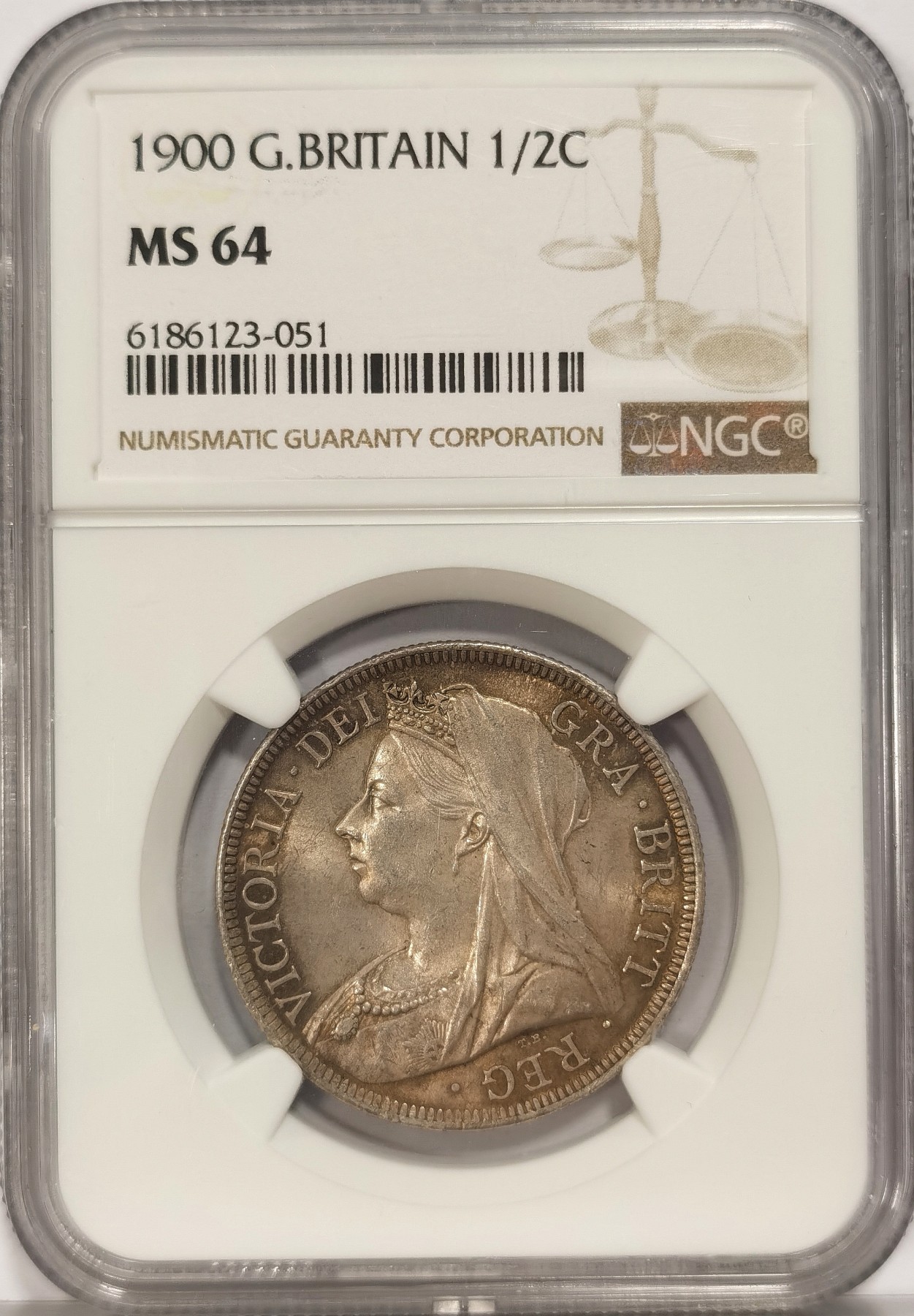 博洋堂世界钱币拍卖第036期（全场包邮） NGC MS64 英国1900年维多利亚披纱半克朗银币，淡金色包浆，状态很不错的一枚