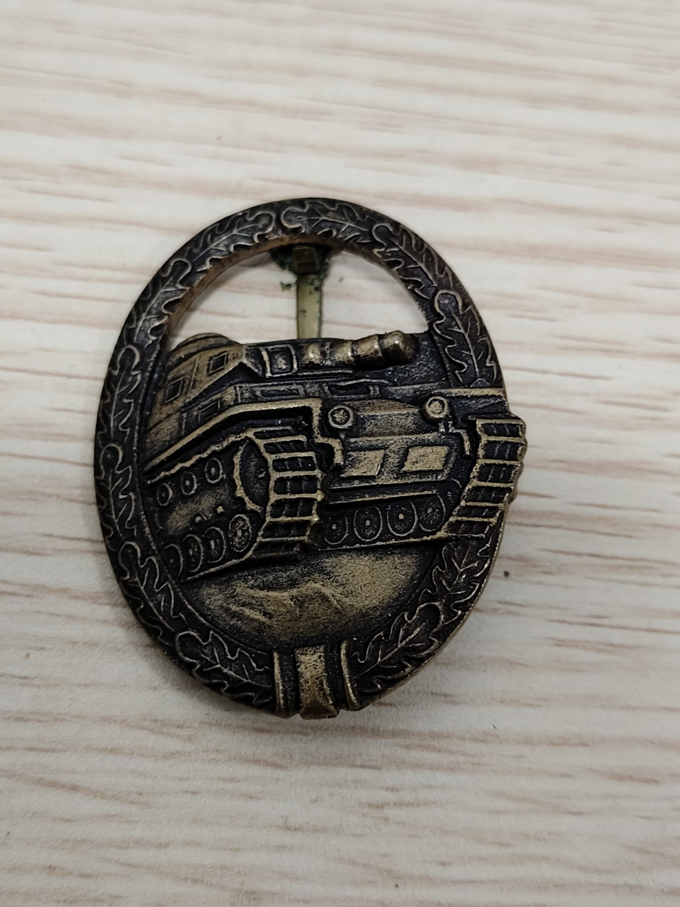 全场0元起拍 第77期 咸鱼国勋章拍卖专场 7月30日（周日）下午6：00开始 德国57版陆军坦克突击奖章