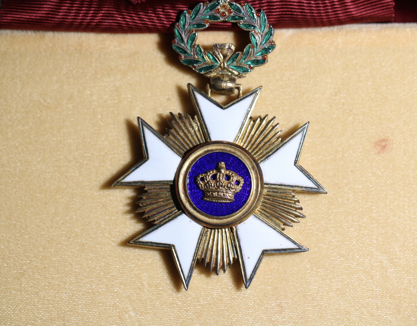 大猫徽章拍卖第229期 比利时🇧🇪大十字级王冠勋章 原盒好品