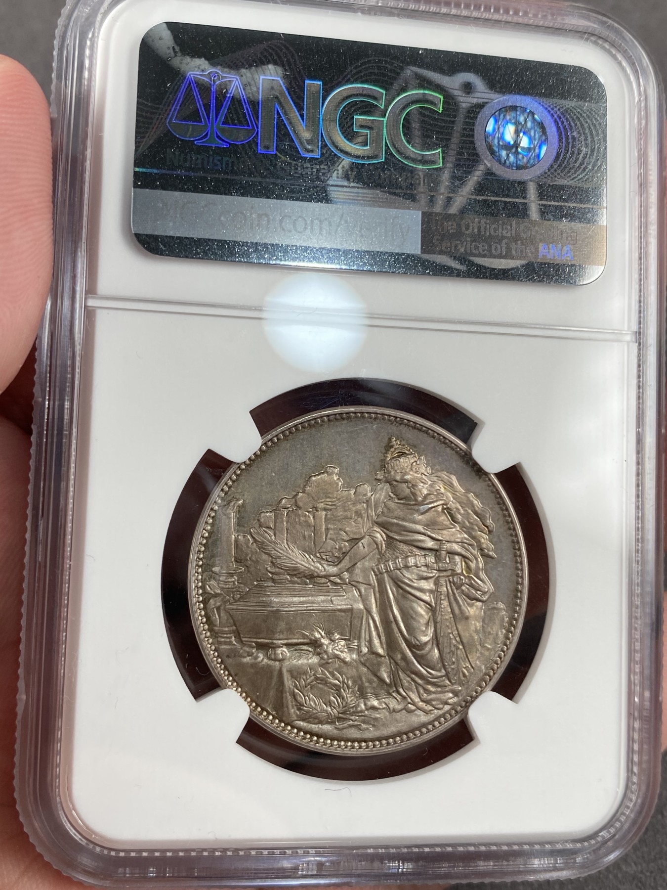 万国钱币拍卖第013期（视频直播专场） NGC MS65 1906年德国巴登弗里德里希一世，威廉一世的帝国皇婿逝世纪念银章 悲伤的日耳曼尼娅在棺前送行 非常非常少见的品种