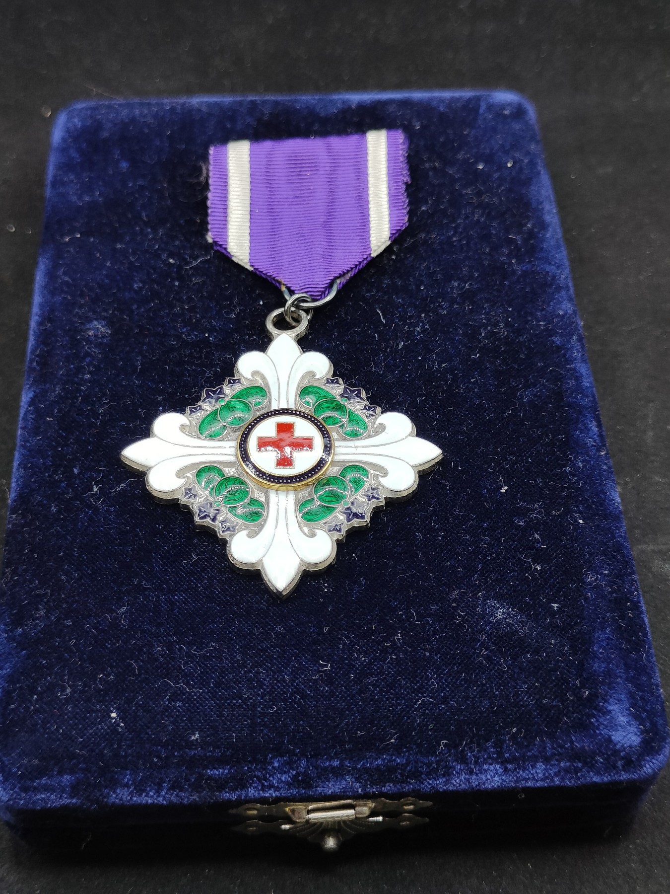 全场0元起拍 第77期 咸鱼国勋章拍卖专场 7月30日（周日）下午6：00开始 43克 稀少日本赤十字笃志会珐琅章 纯银制