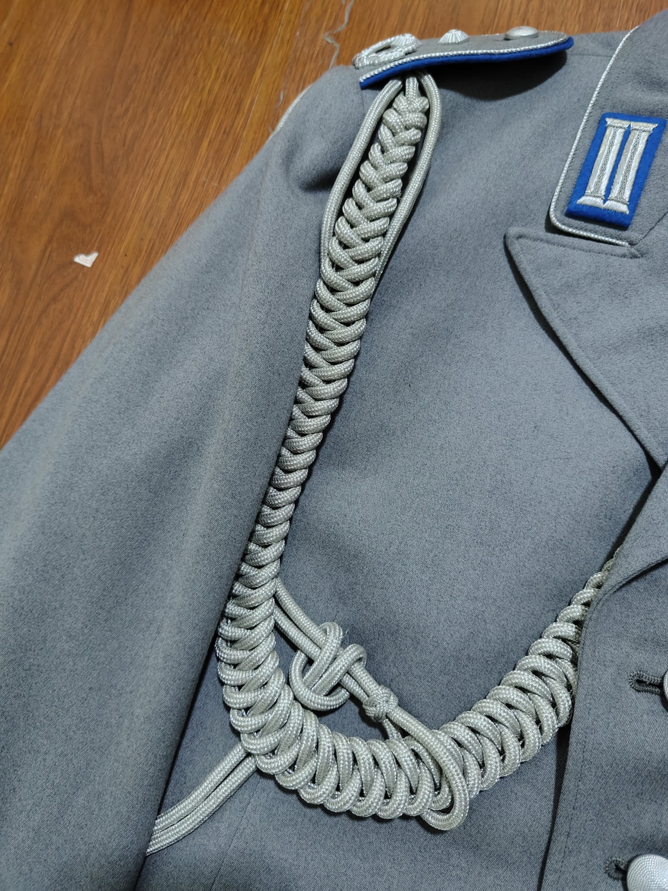 全场0元起拍 第77期 咸鱼国勋章拍卖专场 7月30日（周日）下午6：00开始 西德BW陆军校官57条例双兜礼服带礼服饰绪兵种色牙线裤 胸围114 肩宽48 衣长76 袖长65腰围98 裤长109