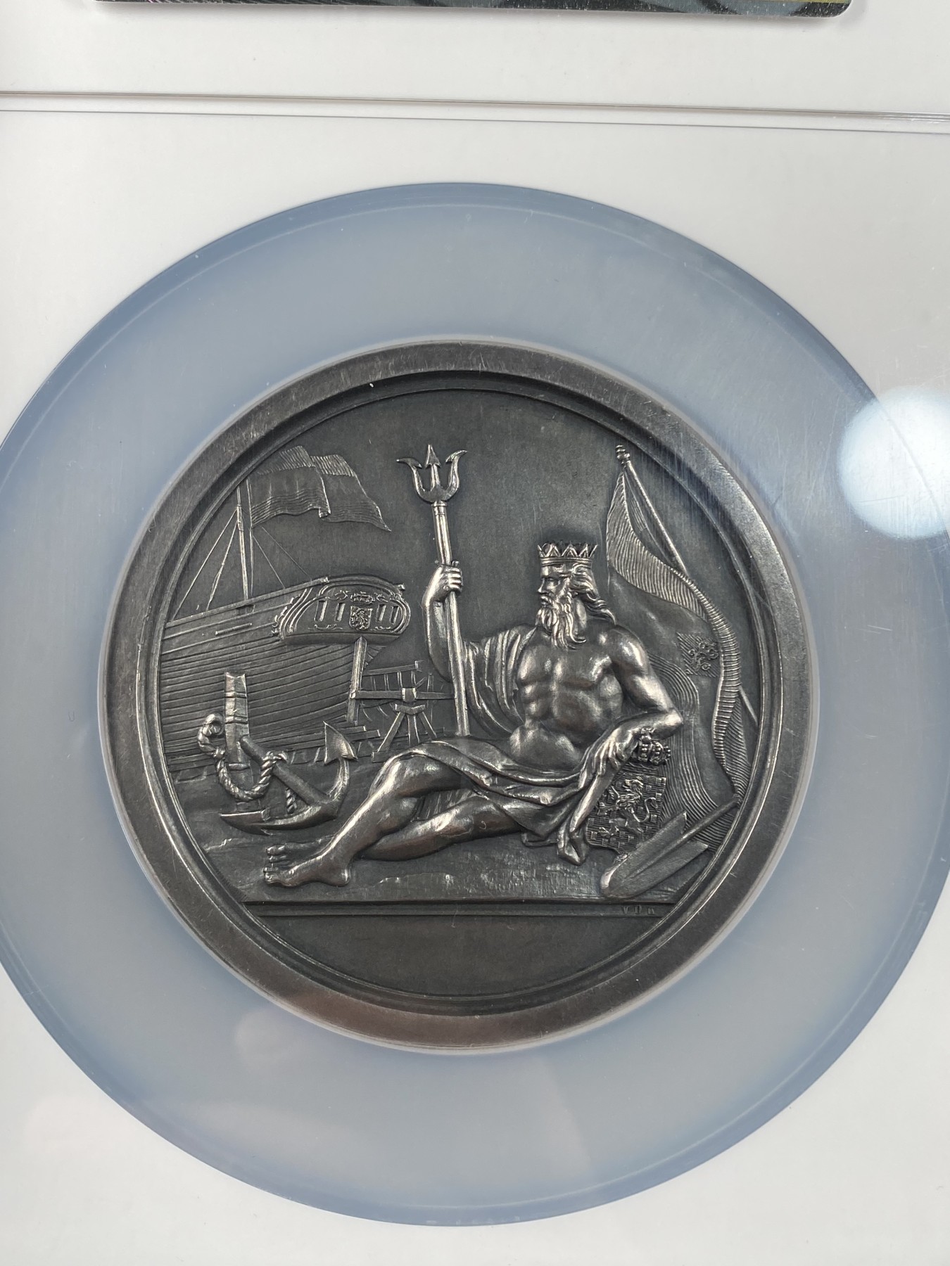 万国钱币拍卖第013期（视频直播专场） NGC MS63 无纪年荷兰航海协会大银章，超大尺寸，背面海神波塞东非常霸气。