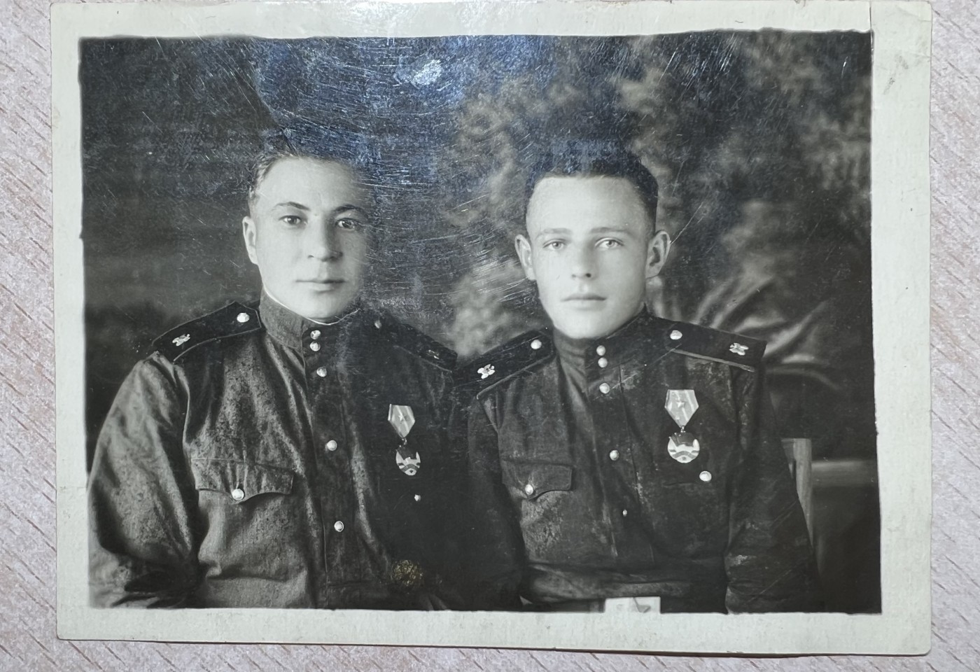 大猫徽章拍卖第229期 中苏友谊纪念章一组 