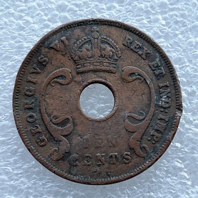 全场一元起拍 世界钱币散币场 第11期 英属东非1942年10分中孔铜币