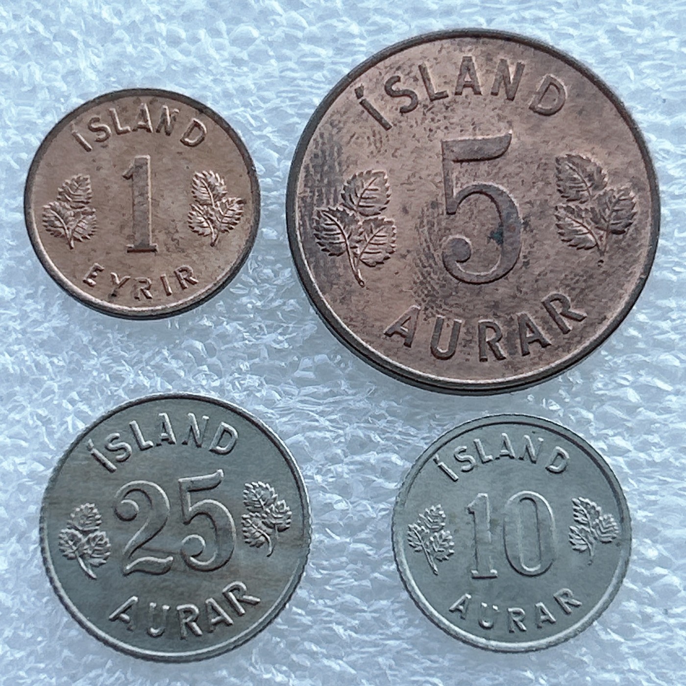 全场一元起拍 世界钱币散币场 第11期 冰岛1966年套币