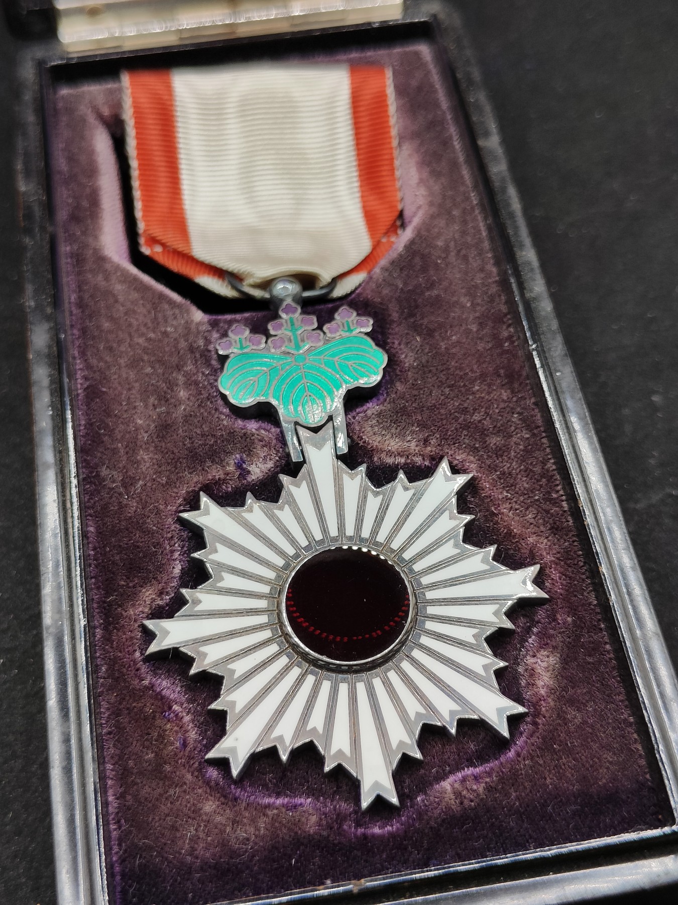 全场0元起拍 第77期 咸鱼国勋章拍卖专场 7月30日（周日）下午6：00开始 日本六等旭日章 银制 带盒