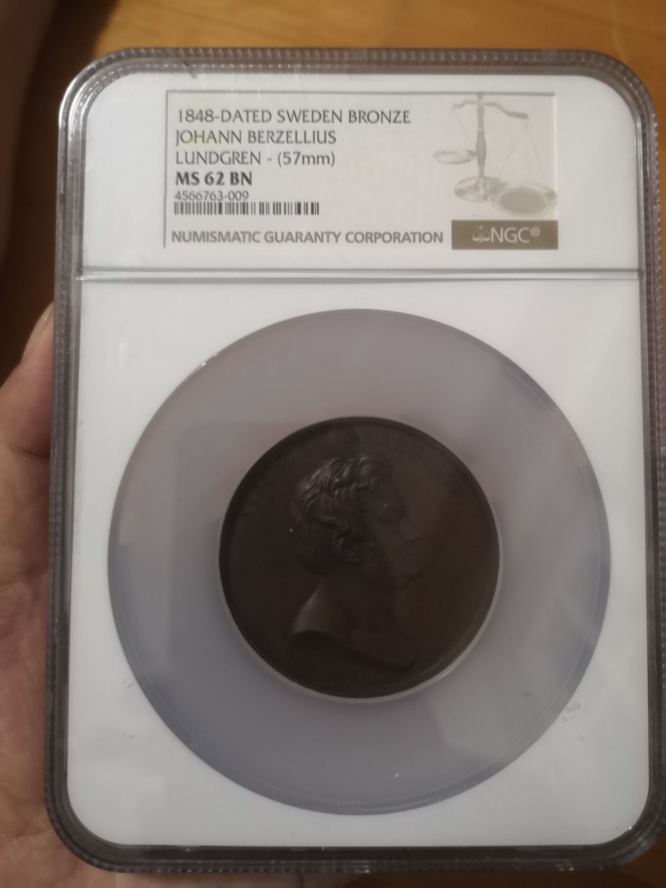 长老汇第24场老银币拍卖 1848瑞典登基大铜章，NGC MS62BN，大盒