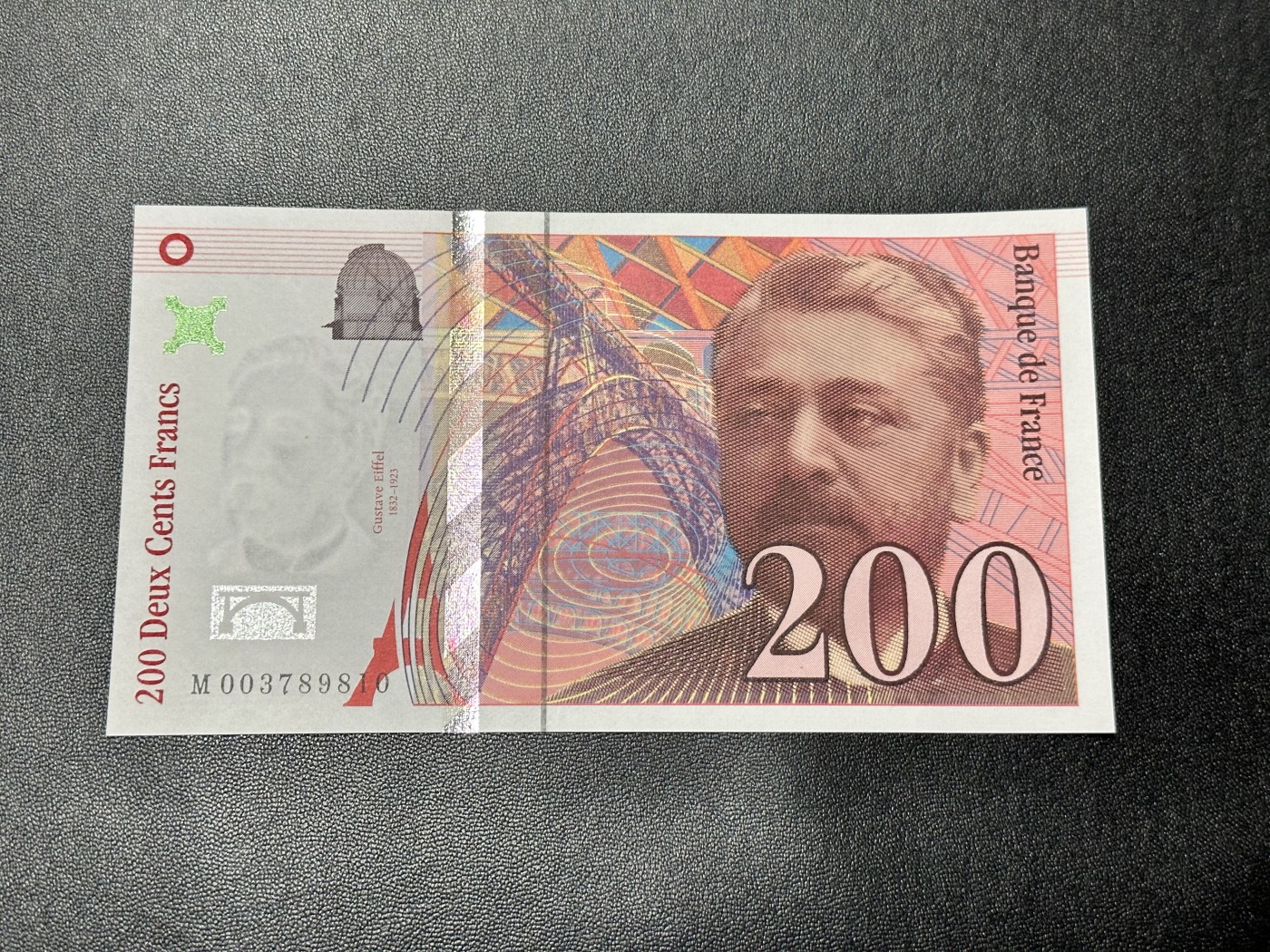 《外钞收藏家》第二百八十八期（连拍第一场） 1995年法国末版200法郎 全新UNC