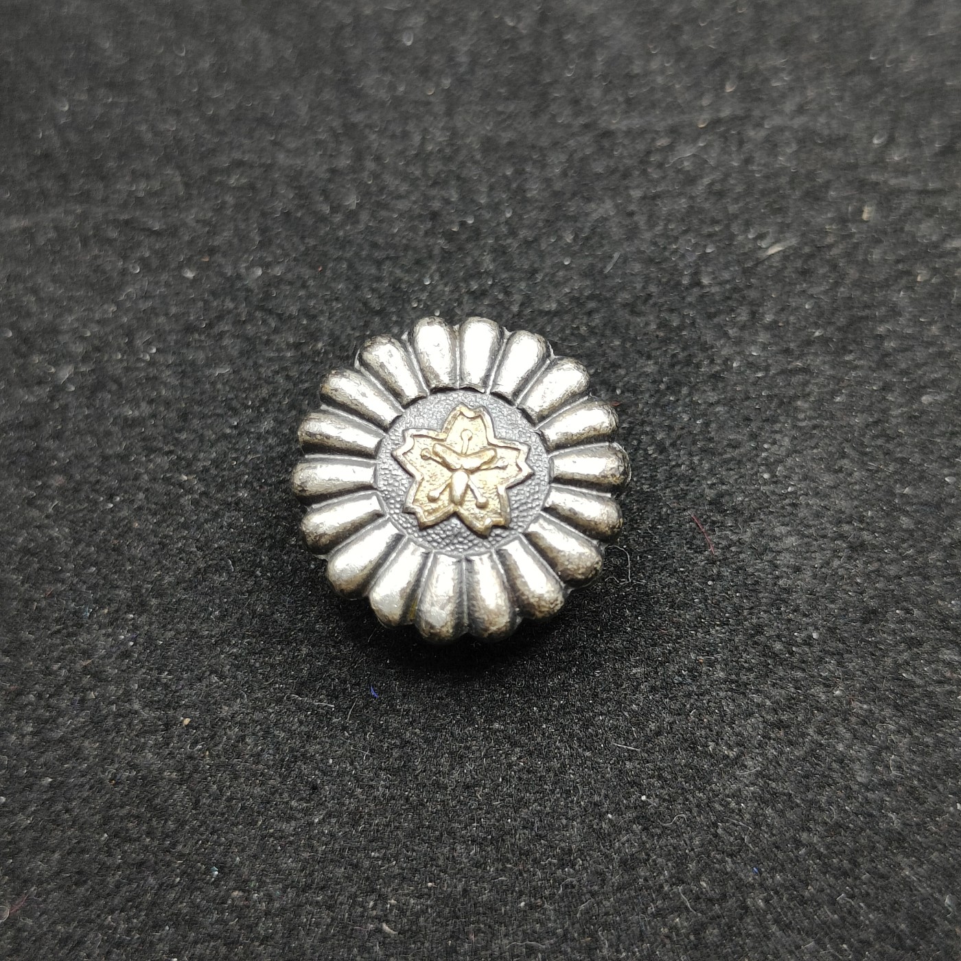 全场0元起拍 第77期 咸鱼国勋章拍卖专场 7月30日（周日）下午6：00开始 日本消防团领扣章