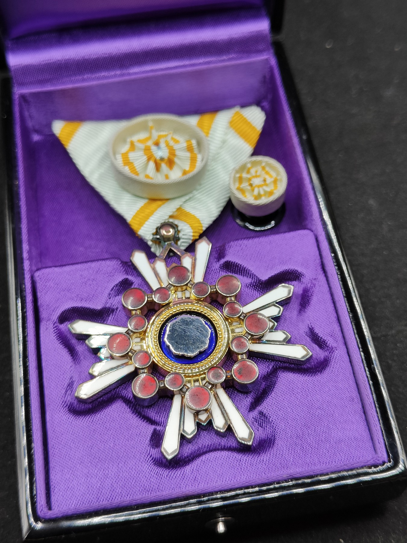 全场0元起拍 第77期 咸鱼国勋章拍卖专场 7月30日（周日）下午6：00开始 日本四等瑞宝章 银制带盒略