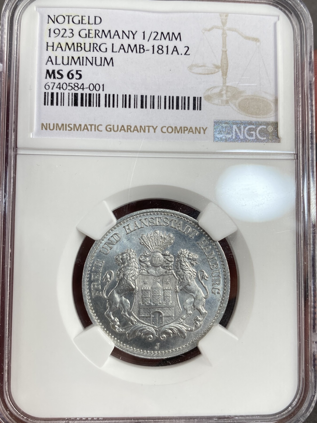 万国钱币拍卖第013期（视频直播专场） NGC MS65/64 一组两枚德国紧急状态货币，1923年汉堡50万马克1/2Million Mark（1/2MM）&20万马克（200KM），其中20万马克为亚军分，更高分仅一枚，品相一步到位，非常值得收藏的一组汉堡德紧。