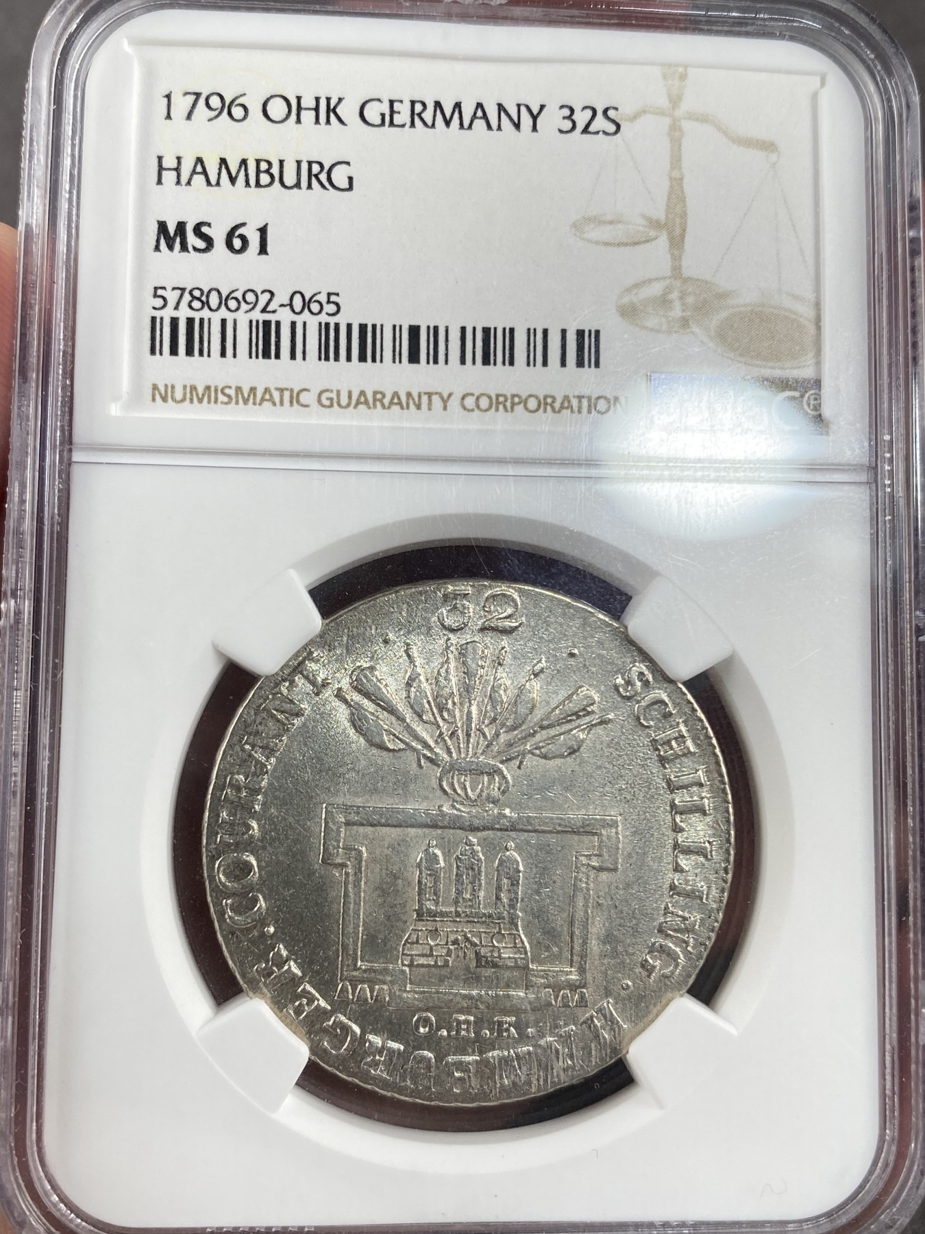 万国钱币拍卖第013期（视频直播专场） NGC MS61 1796年德国汉堡自由市32先令，早期双头鹰徽，更高分仅三枚，收藏级好状态
