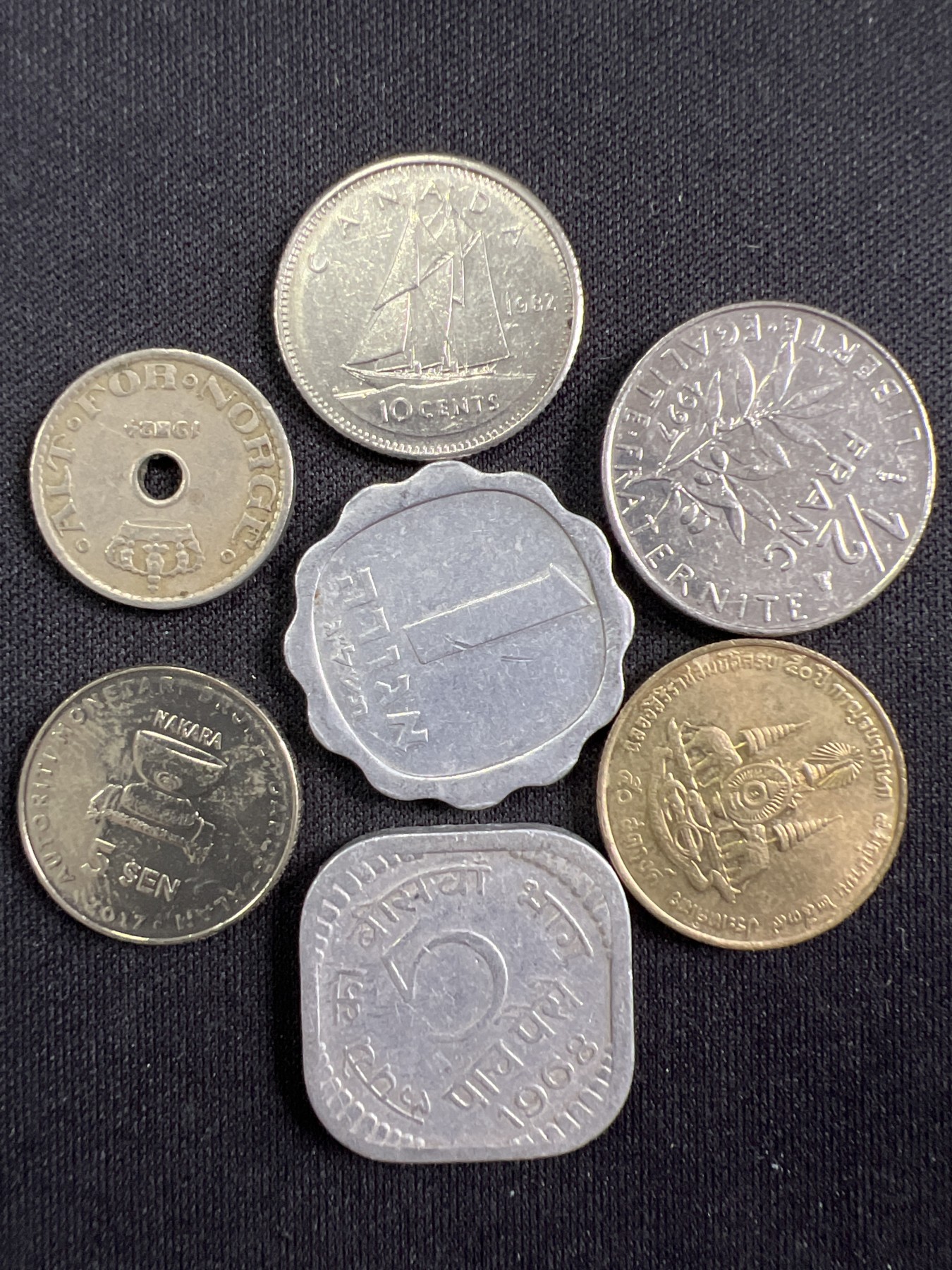 泡泡堂第367期  硬币专场 （无押金，捡漏，全场20包邮，偏远地区除外，接收代拍业务） 硬币七枚92