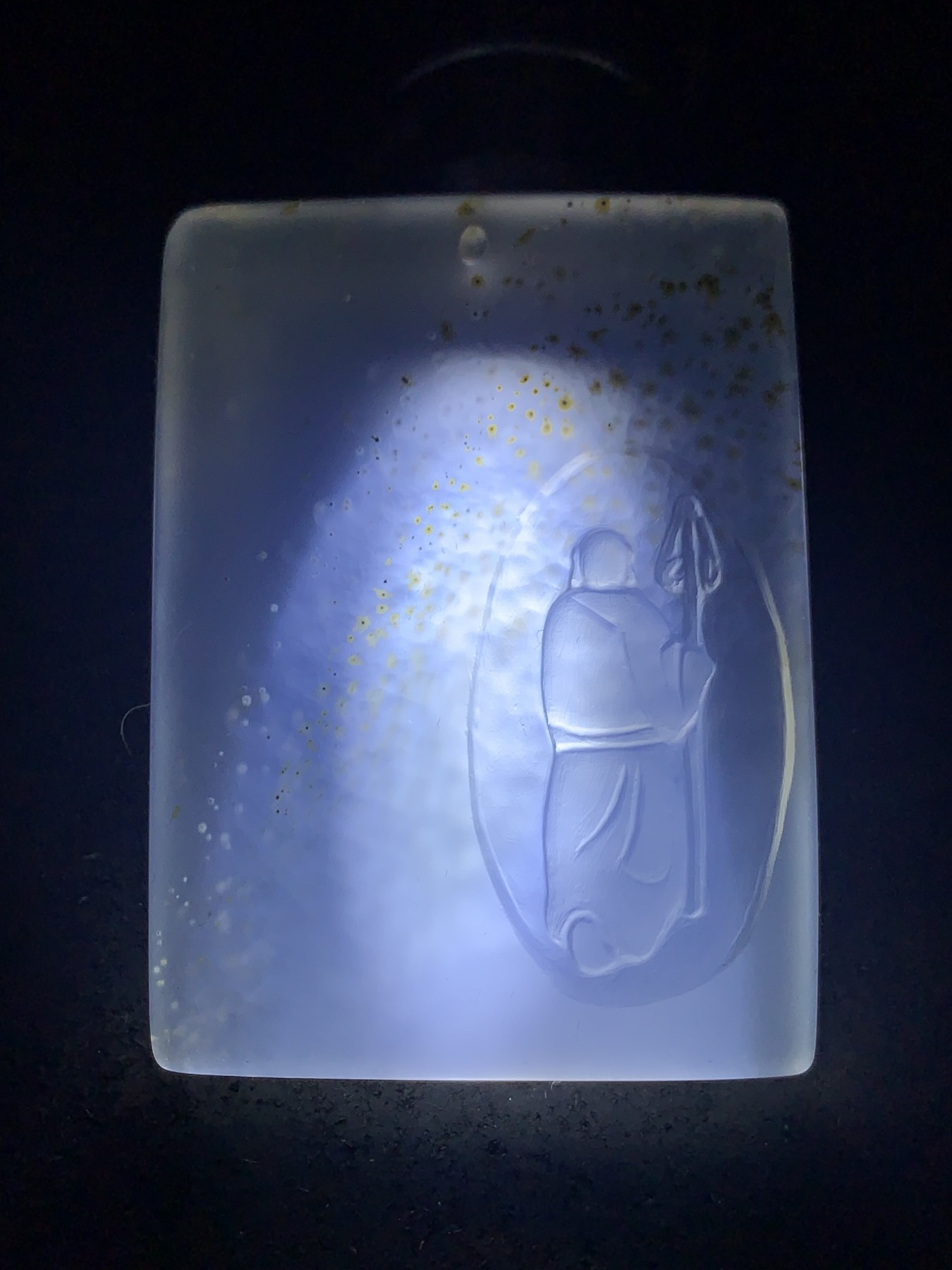 精美高玉化马达加斯加海洋玉髓手工俏色巧雕一心向佛牌子一个