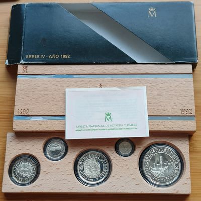 道一币馆币章第五场 - 实木原盒证 西班牙1992年哥伦布发现美洲大陆500周年银币五枚套