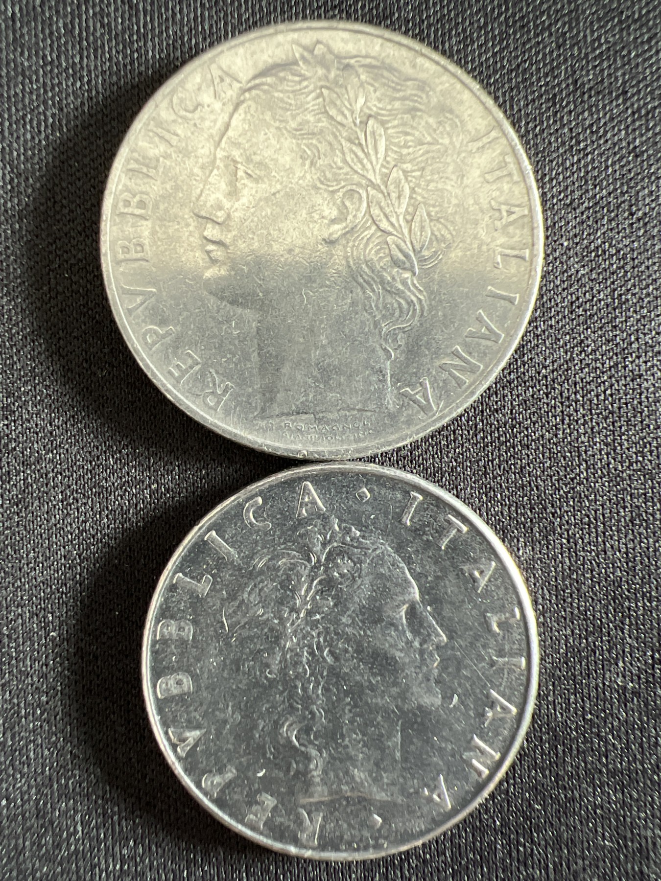 泡泡堂第368期  硬币专场 （无押金，捡漏，全场20包邮，偏远地区除外，接收代拍业务） 意大利一对