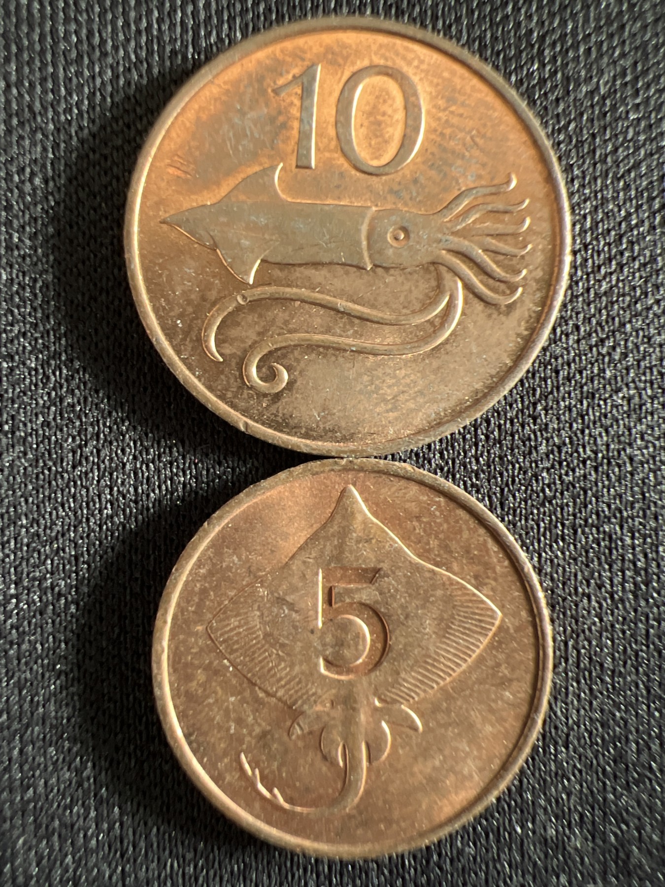 泡泡堂第368期  硬币专场 （无押金，捡漏，全场20包邮，偏远地区除外，接收代拍业务） 冰岛两枚