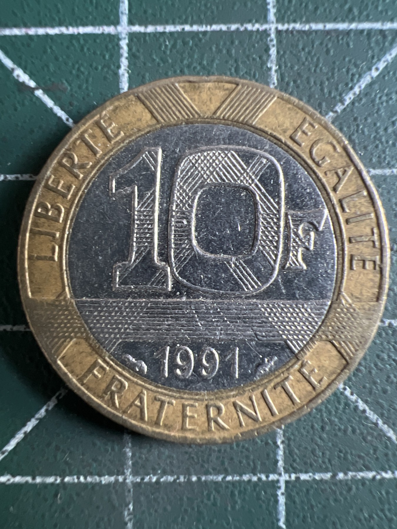 泡泡堂第370期  硬币专场 （无押金，捡漏，全场20包邮，偏远地区除外，接收代拍业务） 法国小飞人