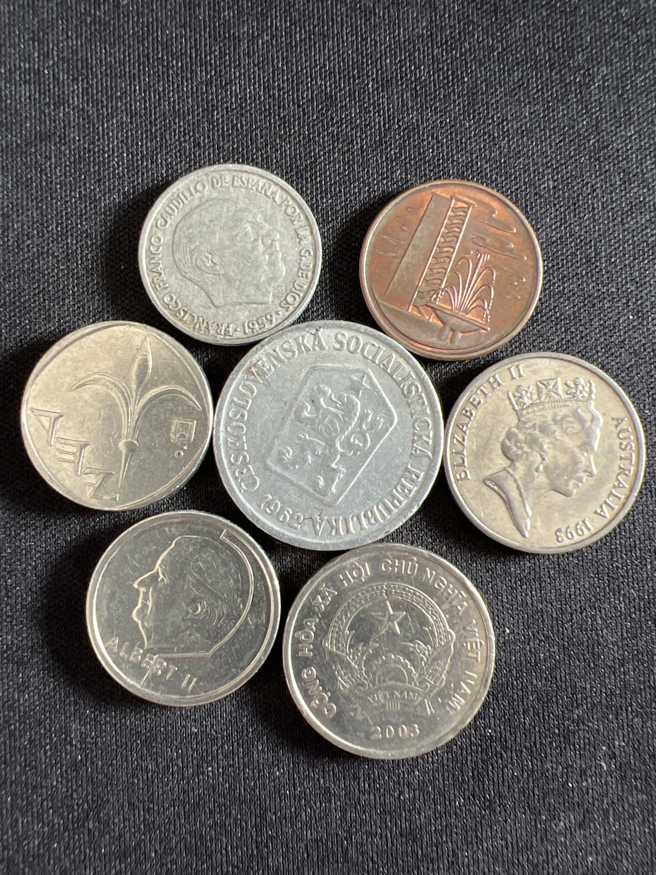 泡泡堂第368期  硬币专场 （无押金，捡漏，全场20包邮，偏远地区除外，接收代拍业务） 硬币七枚75