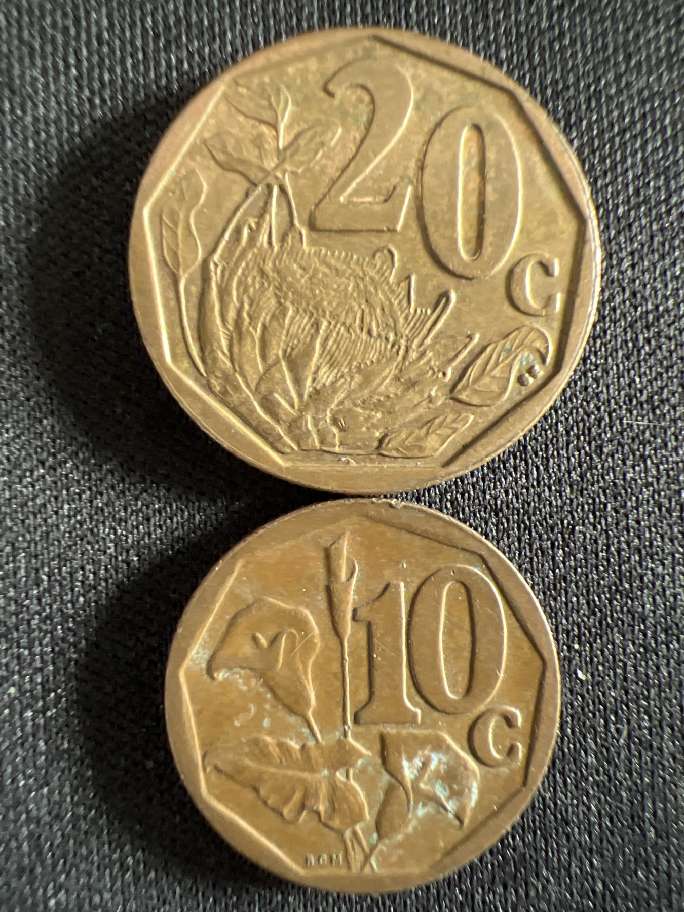 泡泡堂第368期  硬币专场 （无押金，捡漏，全场20包邮，偏远地区除外，接收代拍业务） 南非两枚