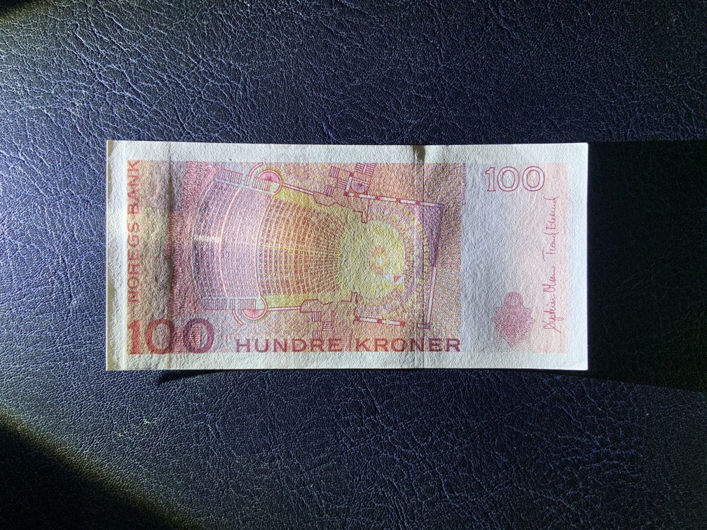 收藏联盟Quantum Auction 第277期拍卖  挪威2014年100克朗 品相UNC 边角微瑕