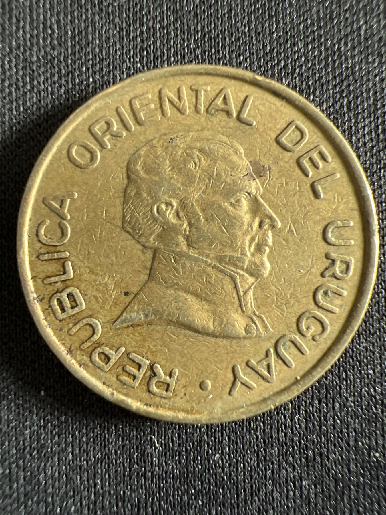 泡泡堂第368期  硬币专场 （无押金，捡漏，全场20包邮，偏远地区除外，接收代拍业务） 乌拉圭2比索