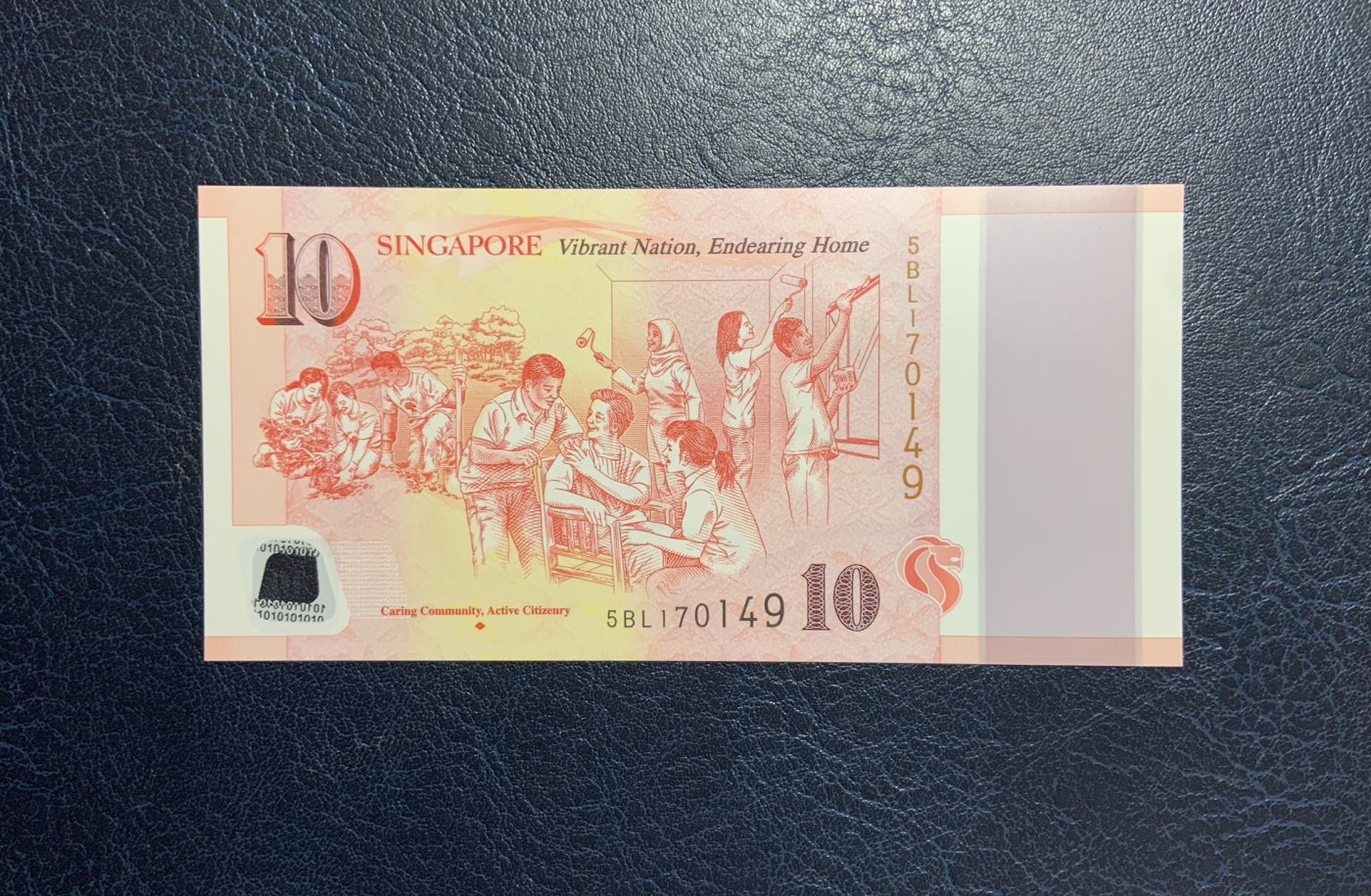 收藏联盟Quantum Auction 第277期拍卖  新加坡2015年建国50周年纪念钞10元 品相全新UNC 主题: 社会关怀和积极面