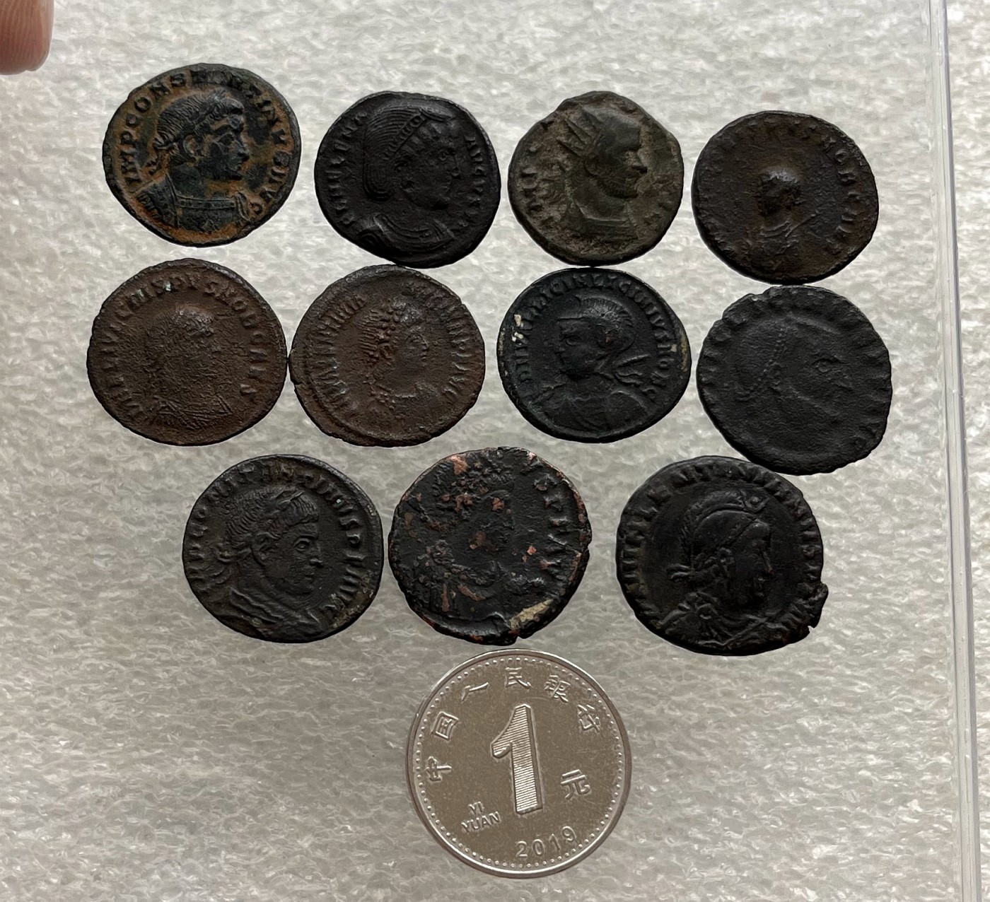 北越1946年2盾铜币、1958年5盾中国代印钞，苏联铜章，俄罗斯、吉尔吉斯斯坦纪念银币，古罗马铜币，五铢、南宋铜钱、康熙满汉局，彼得堡世界钱币勋章拍卖第63期