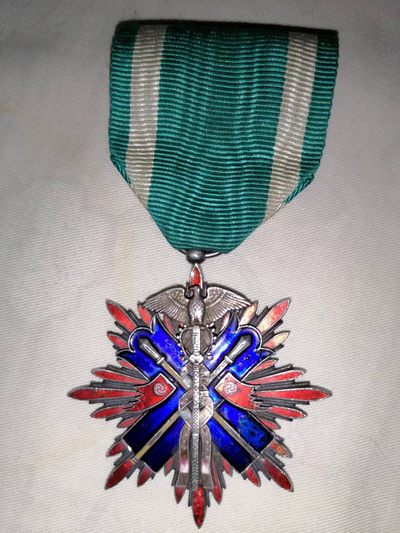 各国勋章/奖章拍卖第5期 - 日本五级金鵄章，后补过一钉