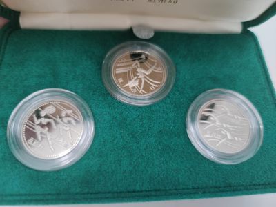 燕姐第52场拍卖 平成十二年日本运动会纪念币三枚