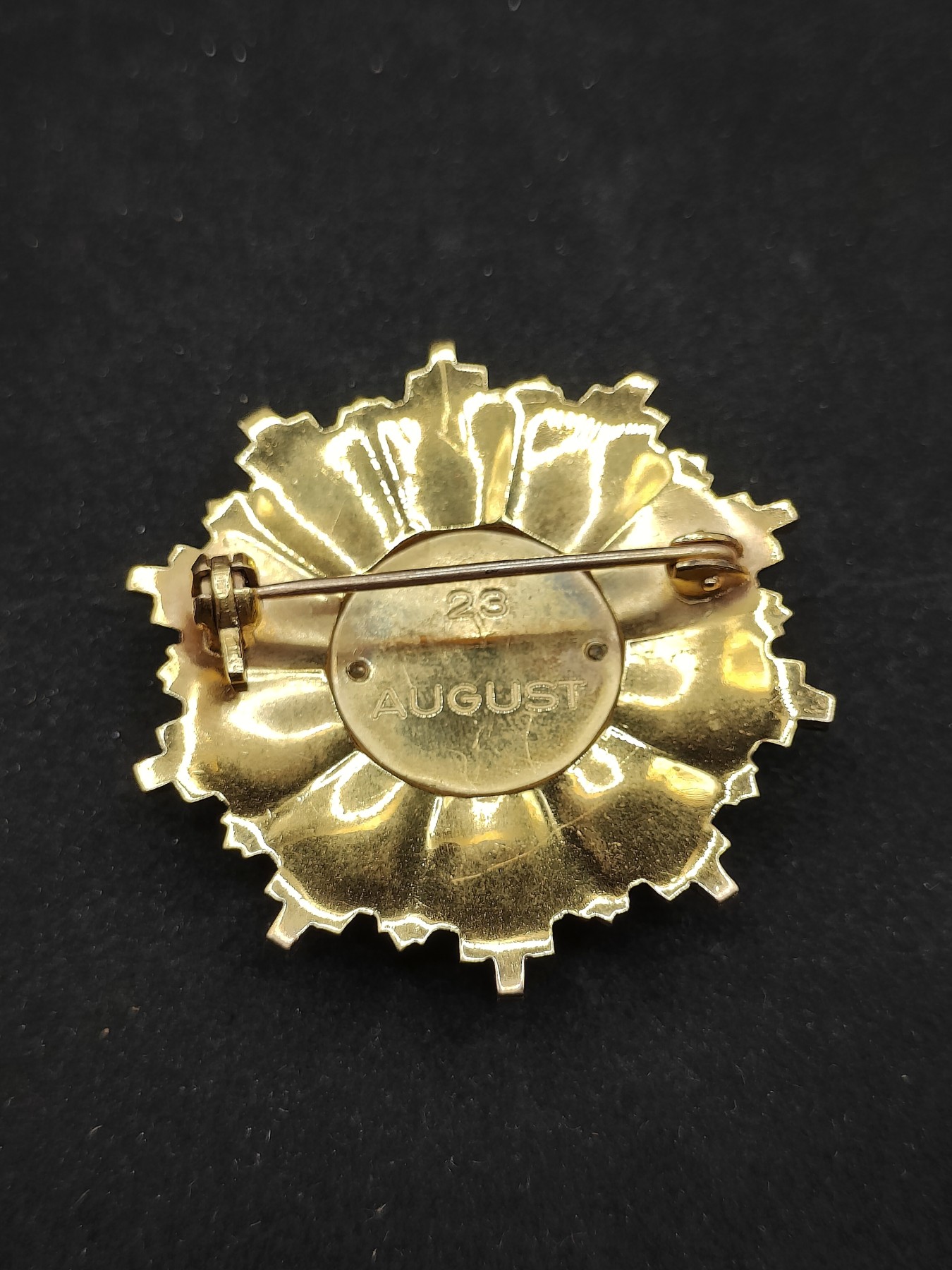 全场0元起拍 第78期 咸鱼国勋章拍卖专场 8月2日（周三）下午6：00开始 罗马尼亚高级荣誉 一级8月23日勋章  镶嵌人造钻石