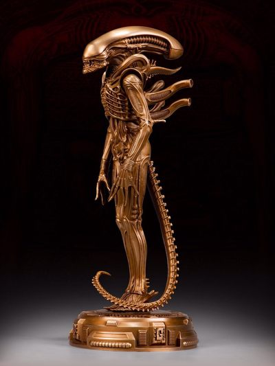 奥格作品： 《异形Alien》（站立）精品铜雕 - 奥格作品： 《异形Alien》（站立）精品铜雕