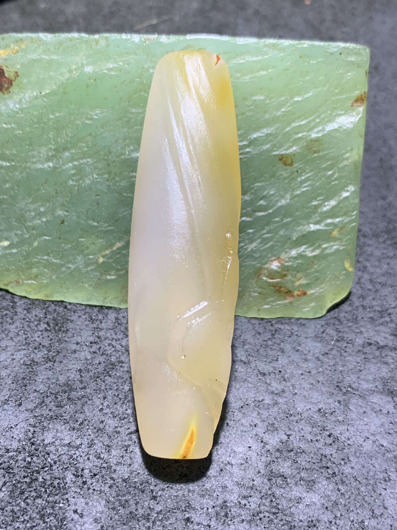 精美高玉化亚光海洋玉髓手工俏色巧雕登峰造极意境大桶珠一个！