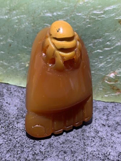 精美天然原皮糖料马达加斯加玛瑙俏色巧雕知足常乐吊坠(把件)一个， - 精美天然原皮糖料马达加斯加玛瑙俏色巧雕知足常乐吊坠(把件)一个，