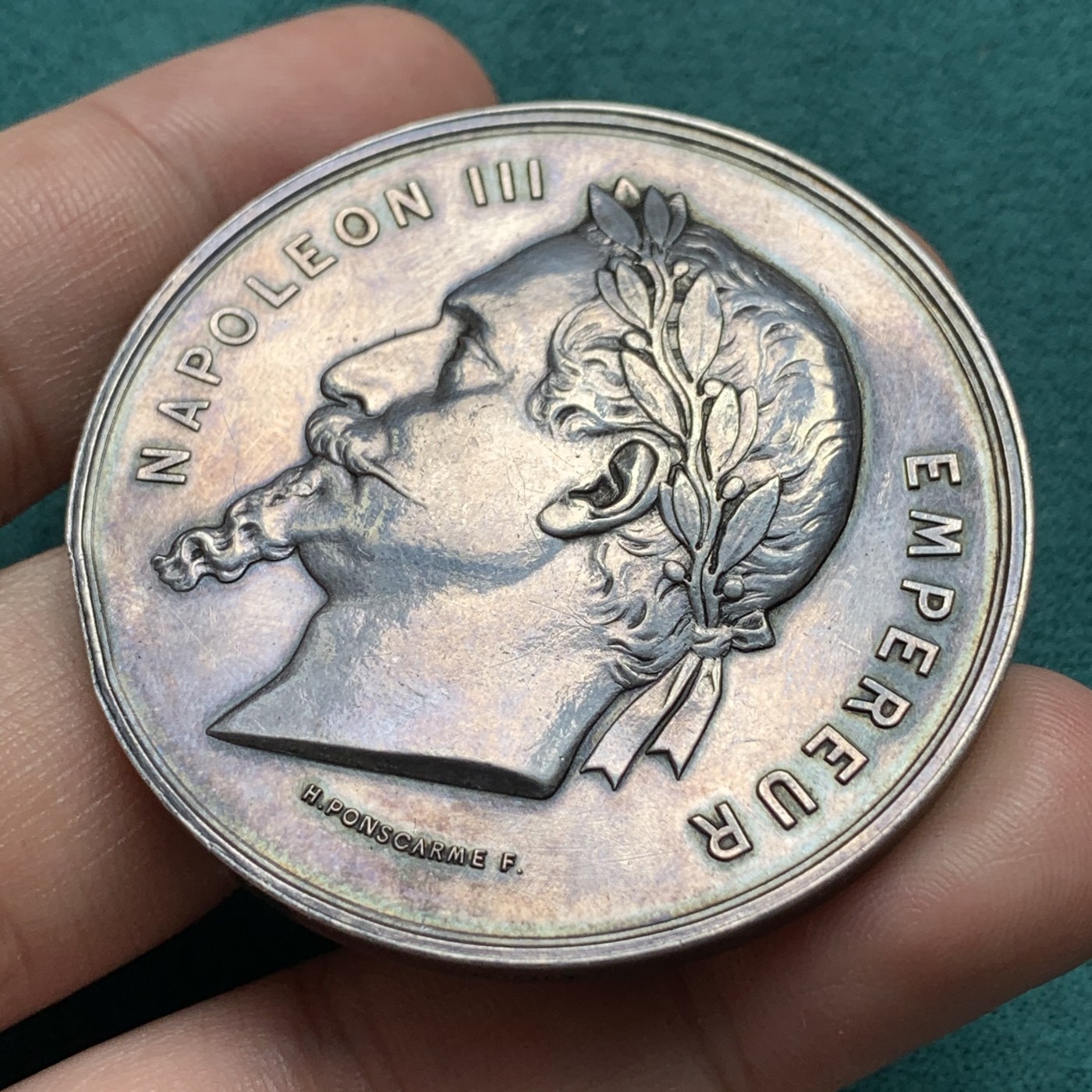 《竞宝斋》第186场-周日，周一 2场 (全场包邮) 1867年法国拿破仑三世世博会大银章 63.3克 50.5mm 蜜蜂边铭 银标