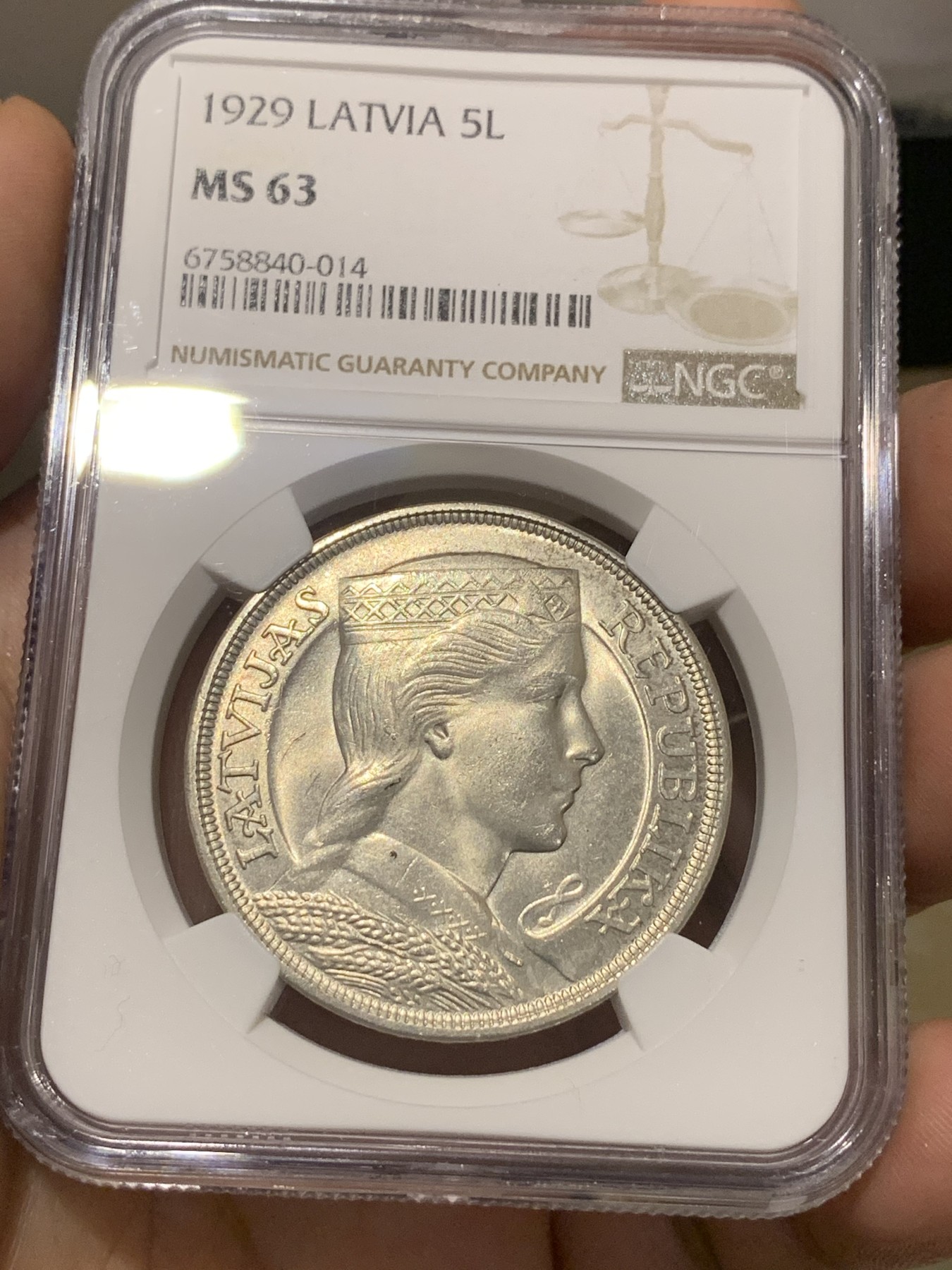 《竞宝斋》第186场-周日，周一 2场 (全场包邮) NGC-MS63 拉脱维亚1929年少女头像5拉特银币 63分已经不多见了，还是1929