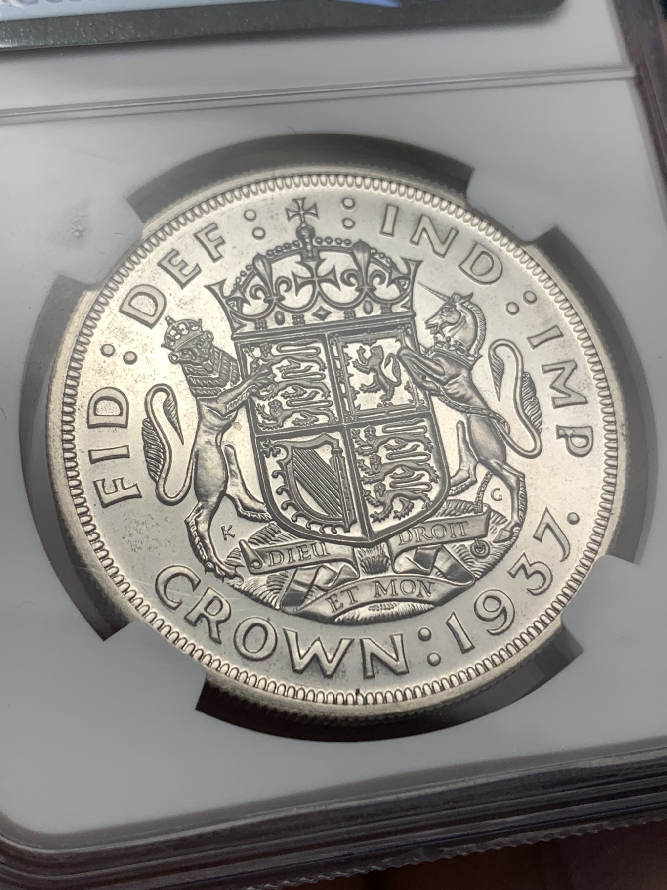 《竞宝斋》第186场-周日，周一 2场 (全场包邮) NGC PF66 英国1937年乔治六世精制镜面1克朗银币一枚 难得高分