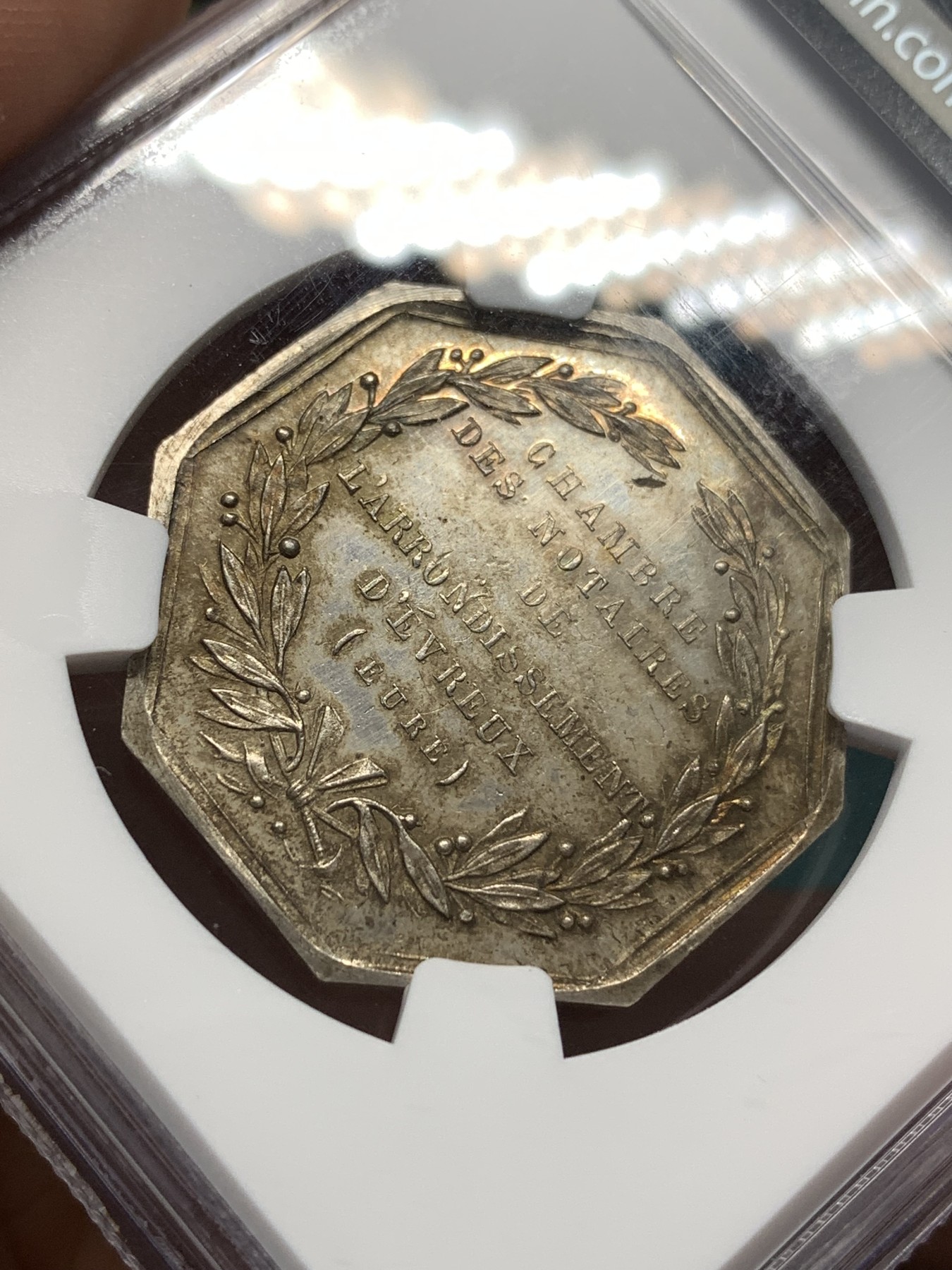 《竞宝斋》第186场-周日，周一 2场 (全场包邮) NGC MS61 法国 1860-1879 早期 公证人银质八角代币 细节好包浆美丽 蜜蜂边铭