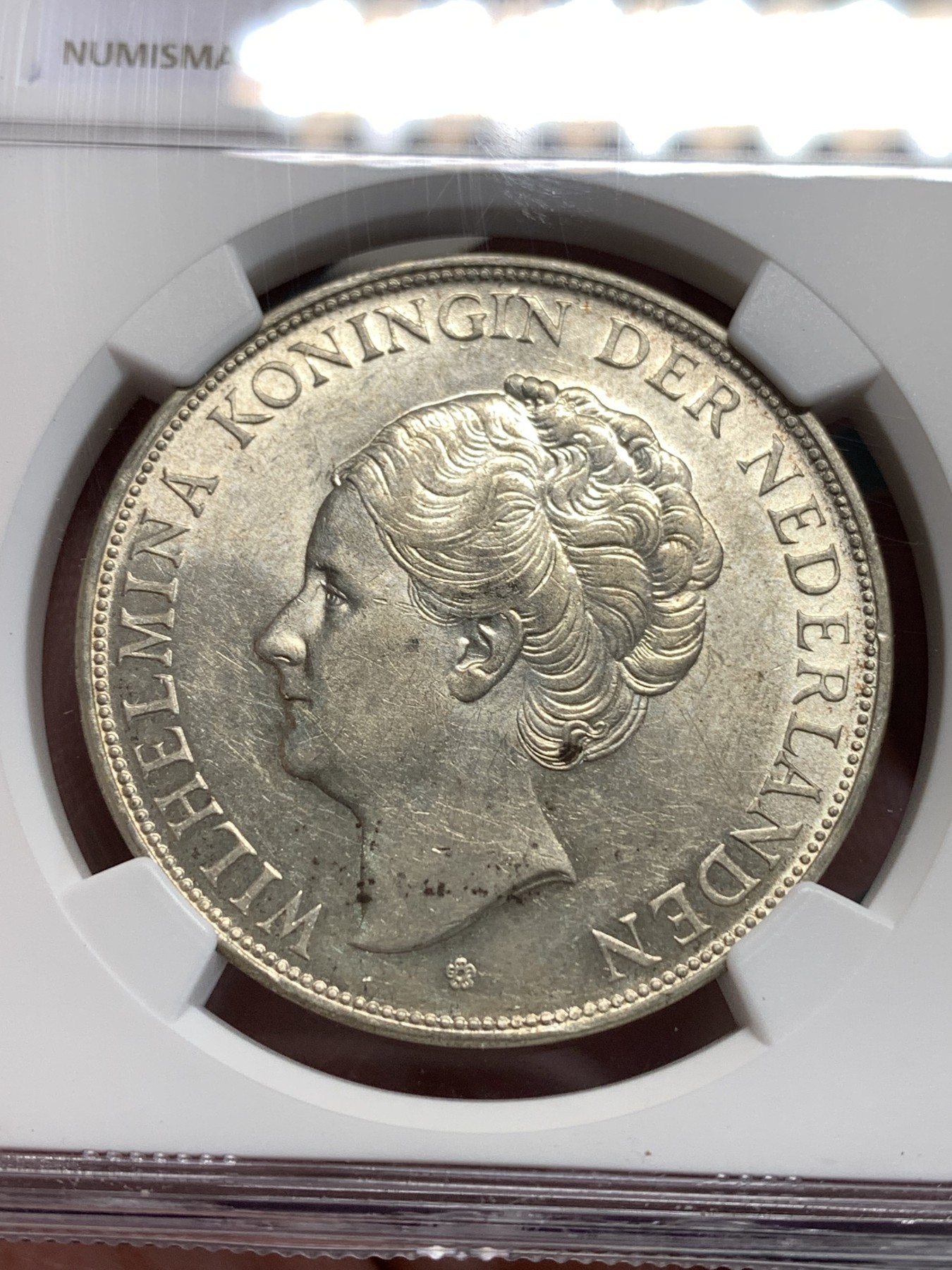 《竞宝斋》第186场-周日，周一 2场 (全场包邮) NGC MS61 荷兰1937年 威廉明娜 2.5盾 大银币 感觉分低了